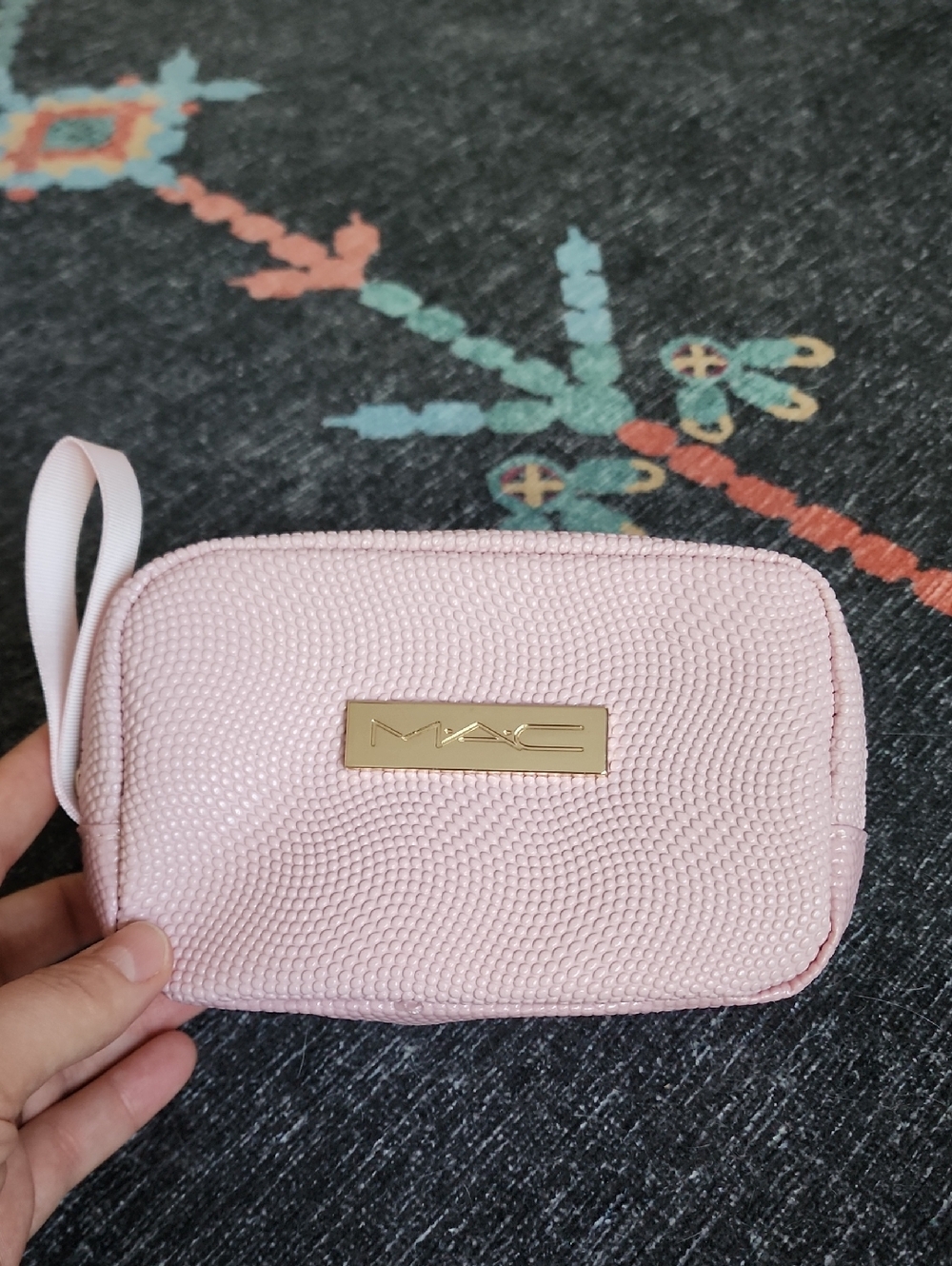 MAC Cosmetics Set In Light Pink Textured Cosmetic Pouch with Gold Plate NIB